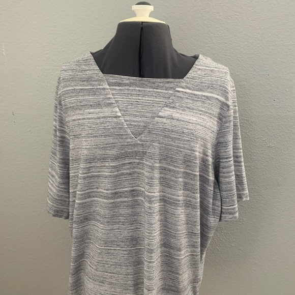 Nike Gray Blouse Women’s Sz XL - Picture 4 of 12